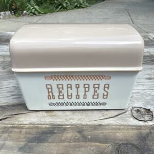 Vintage MCM White/Tan Lustro Ware Plastic Recipe Box Retro Spell Out